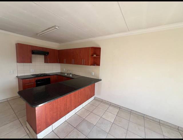 2 BEDROOM APARTMENT BLOCK FOR SALE IN HEIDELBERG CENTRAL